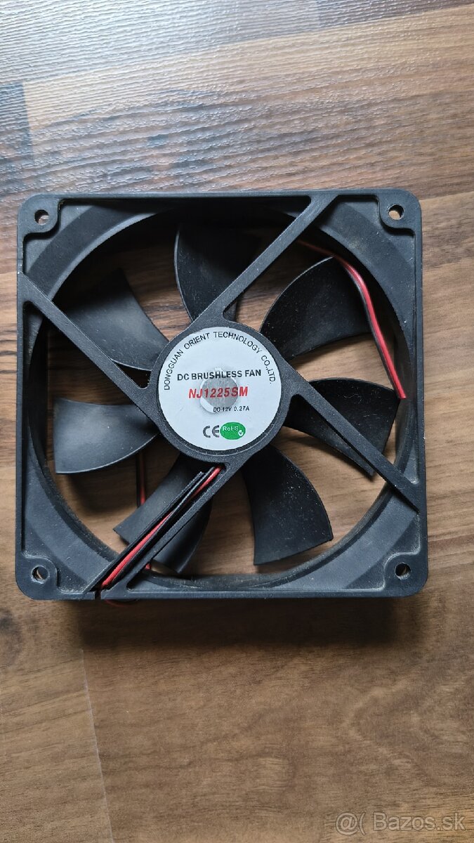 2x Klávesnica, 1x ventilátor z PC - 2