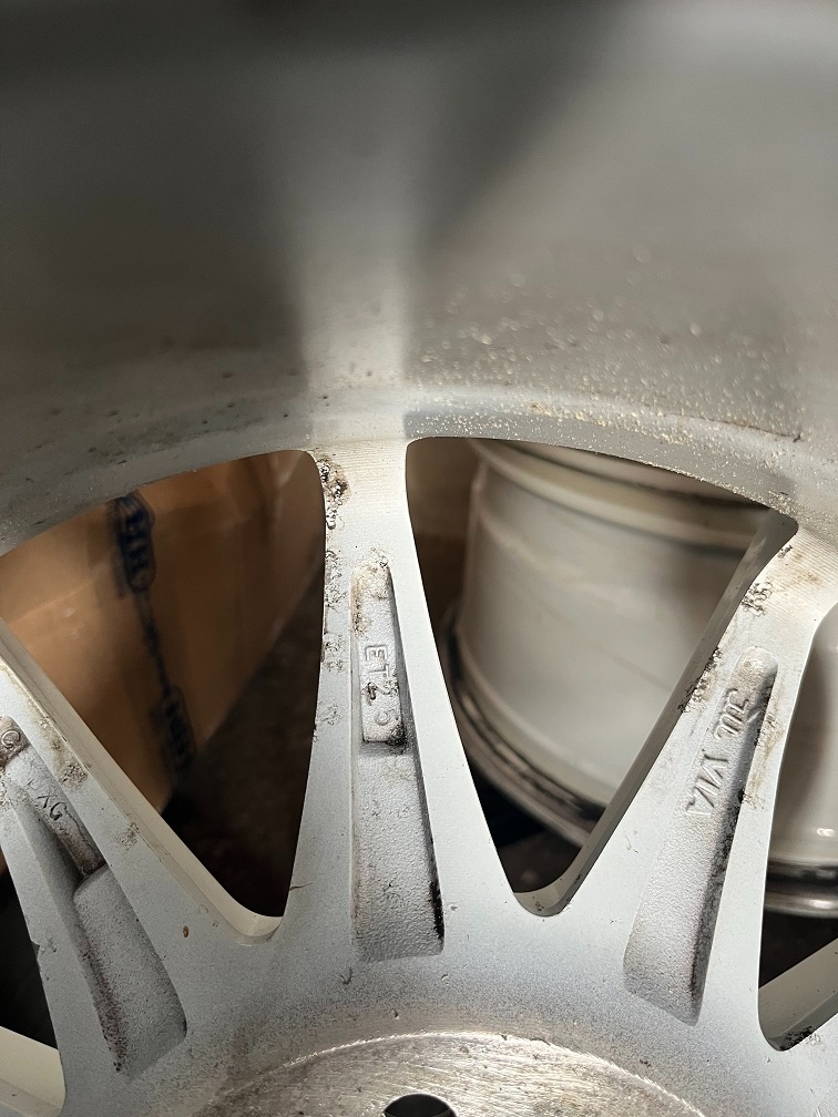 Japan Racing JR11 Rozteč: 4x100, 4x108 - 2