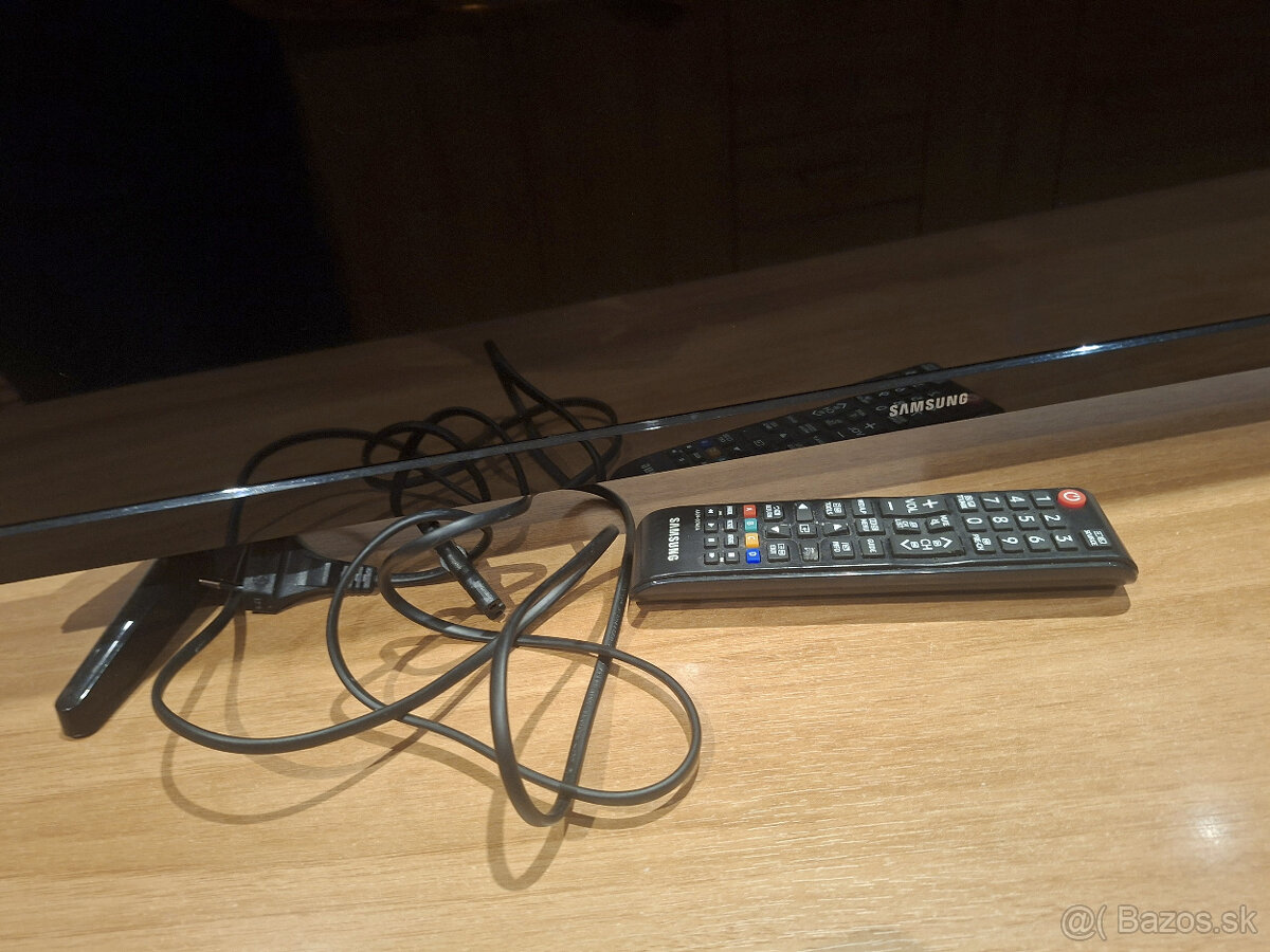 Televízor Samsung UE32T - 2