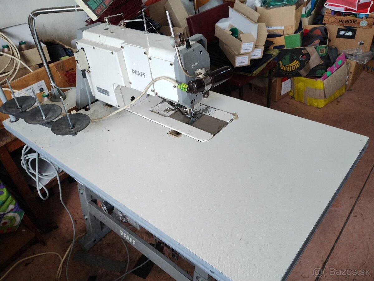 Predáme šijací stroj PAFF - 2