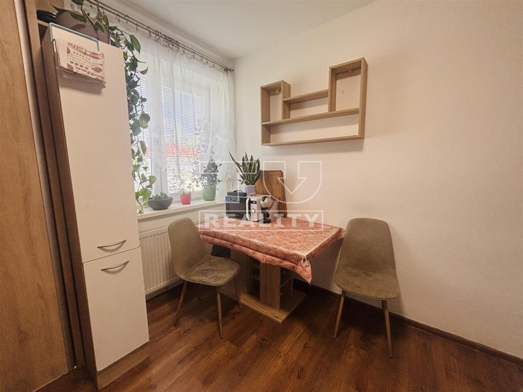 NA PRENÁJOM 1 IZBOVÝ BYT 35m2 DEŽERICE - 2