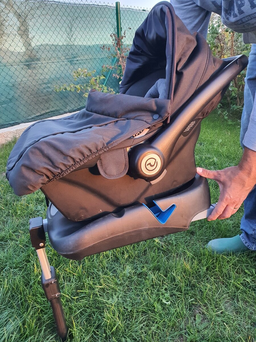 Vajíčko a isofix základňa - 2