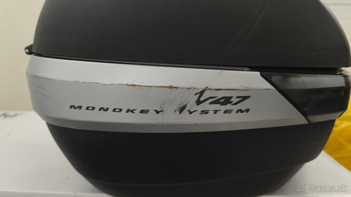 Givi Monokey V47 - 47 litrov s brzdovym svetlom - 2