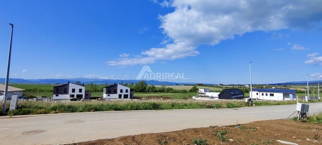 PREDAJ: STAV. POZEMOK S IS; 769 m2; Medzi Vodami; MLYNICA; 1 - 2