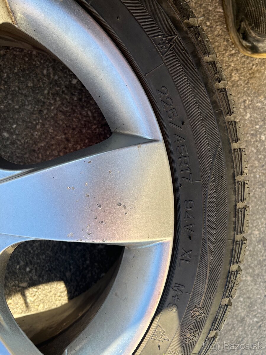 Skoda Octavia kolesa 225/45 R17 - 2