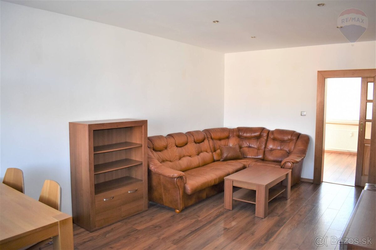 Prenájom 3 izbový byt Nitra Baničova - 2