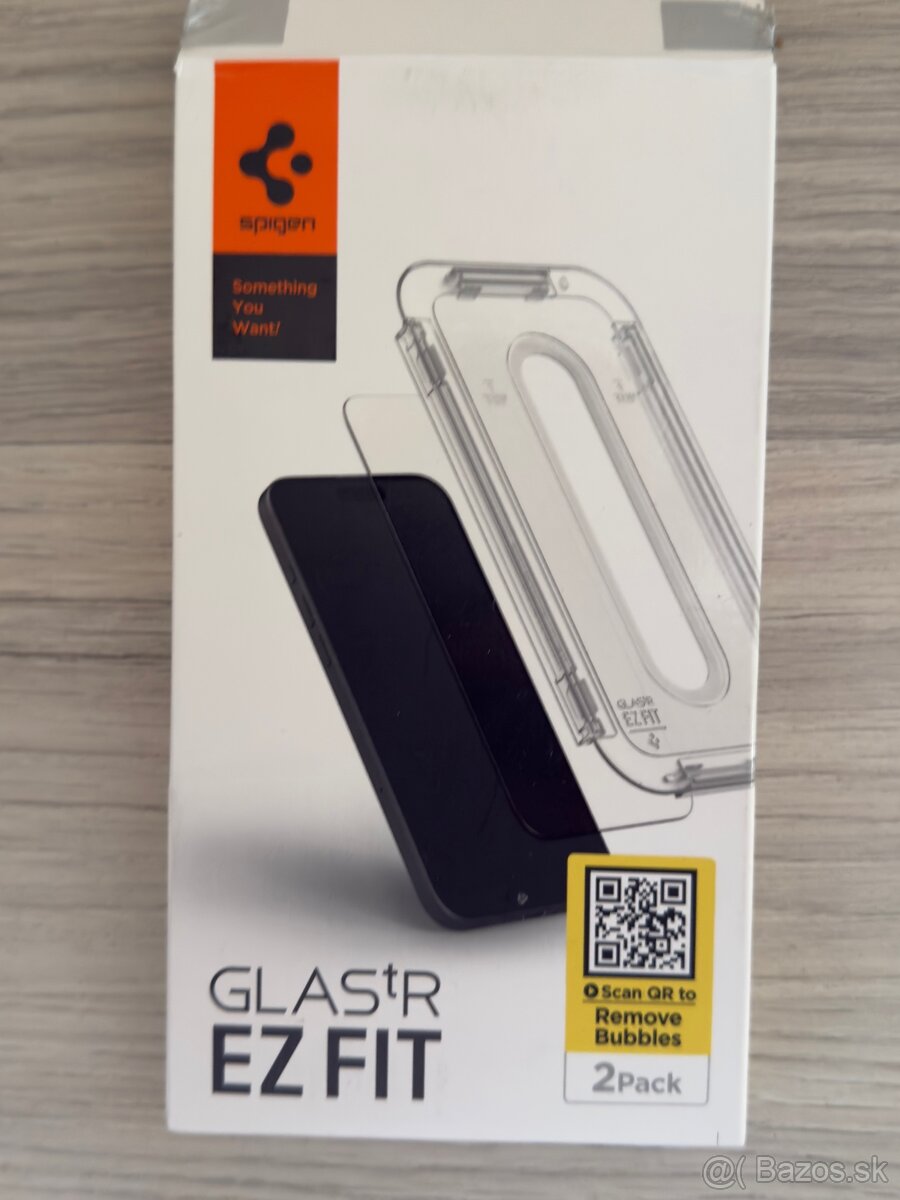iPhone 15 - Spigen Glass ochranne sklo - 2