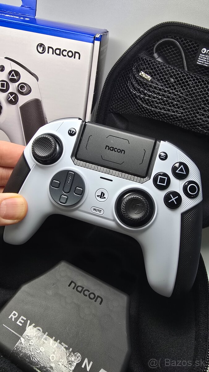 Nacon Revolution 5 Pro – Black & White – PS5 - 2