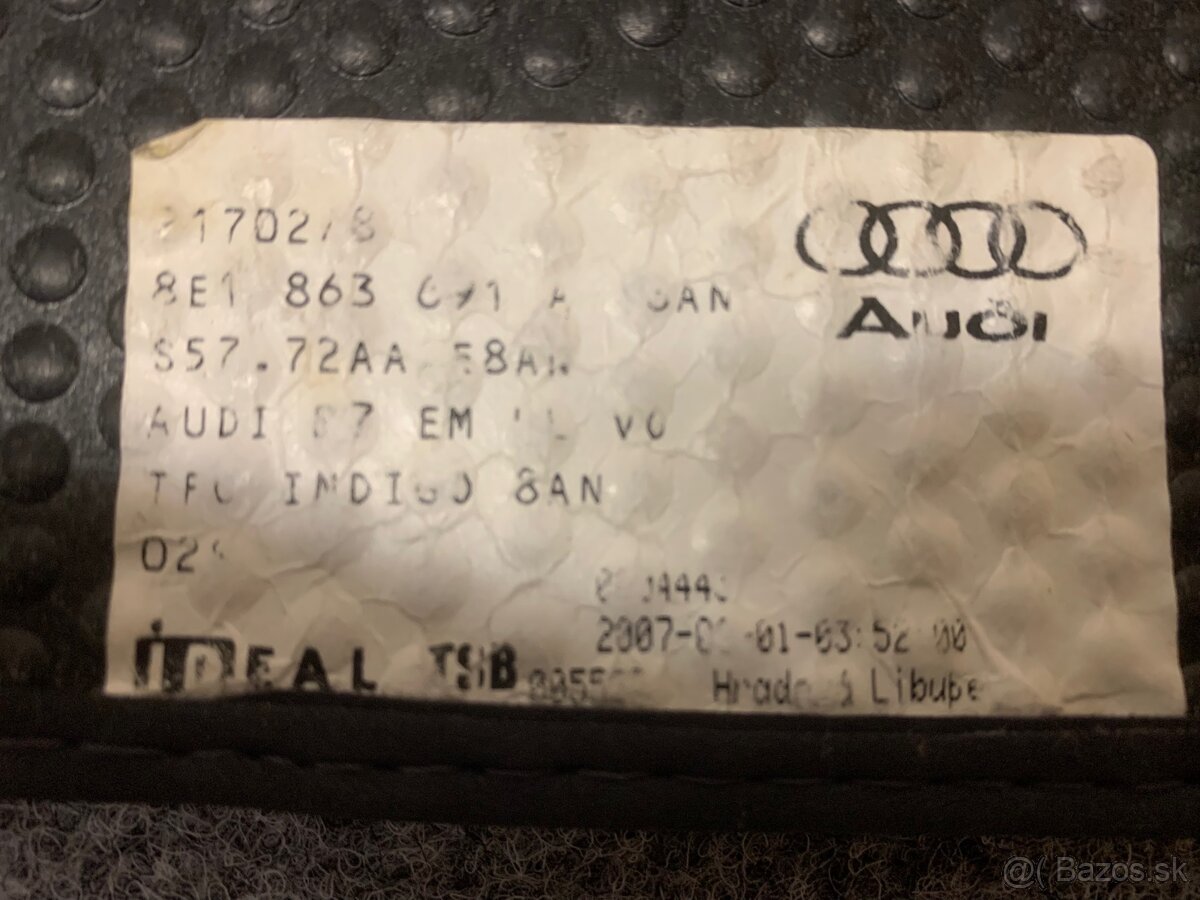 Koberček Audi A4 B7 - 2