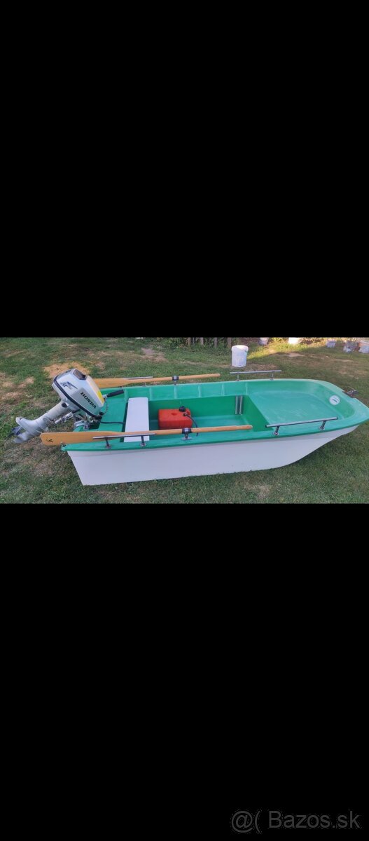Čln s motorom - 2