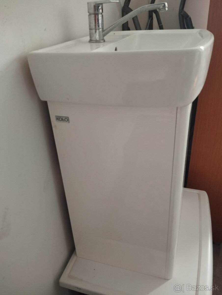 Sed umývadlo+skriňa +batéria - 2