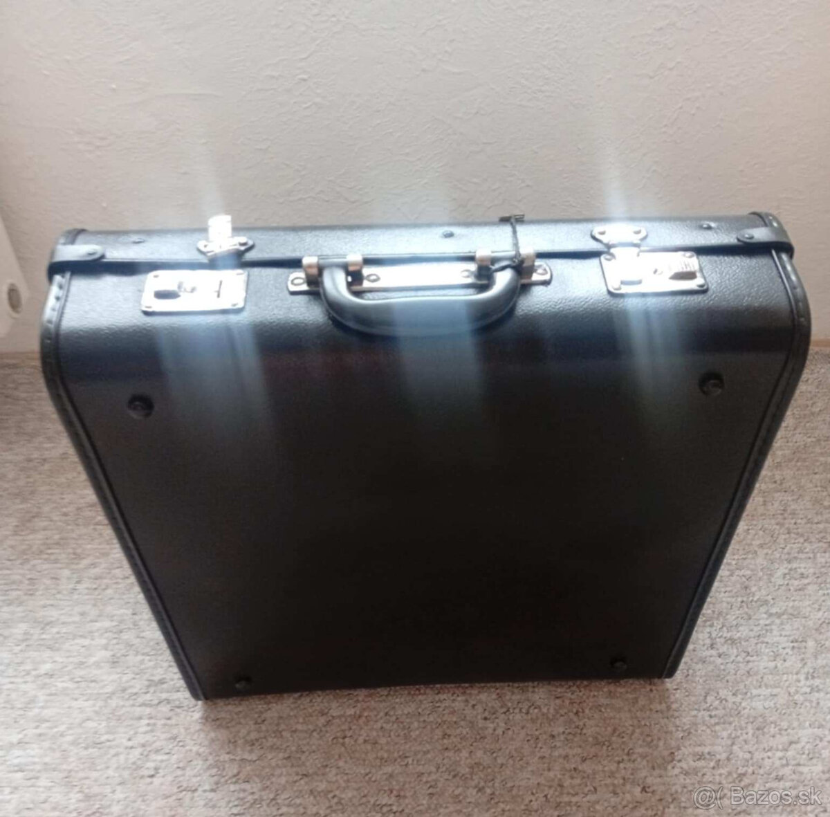 Kufrik na akordeon - 2