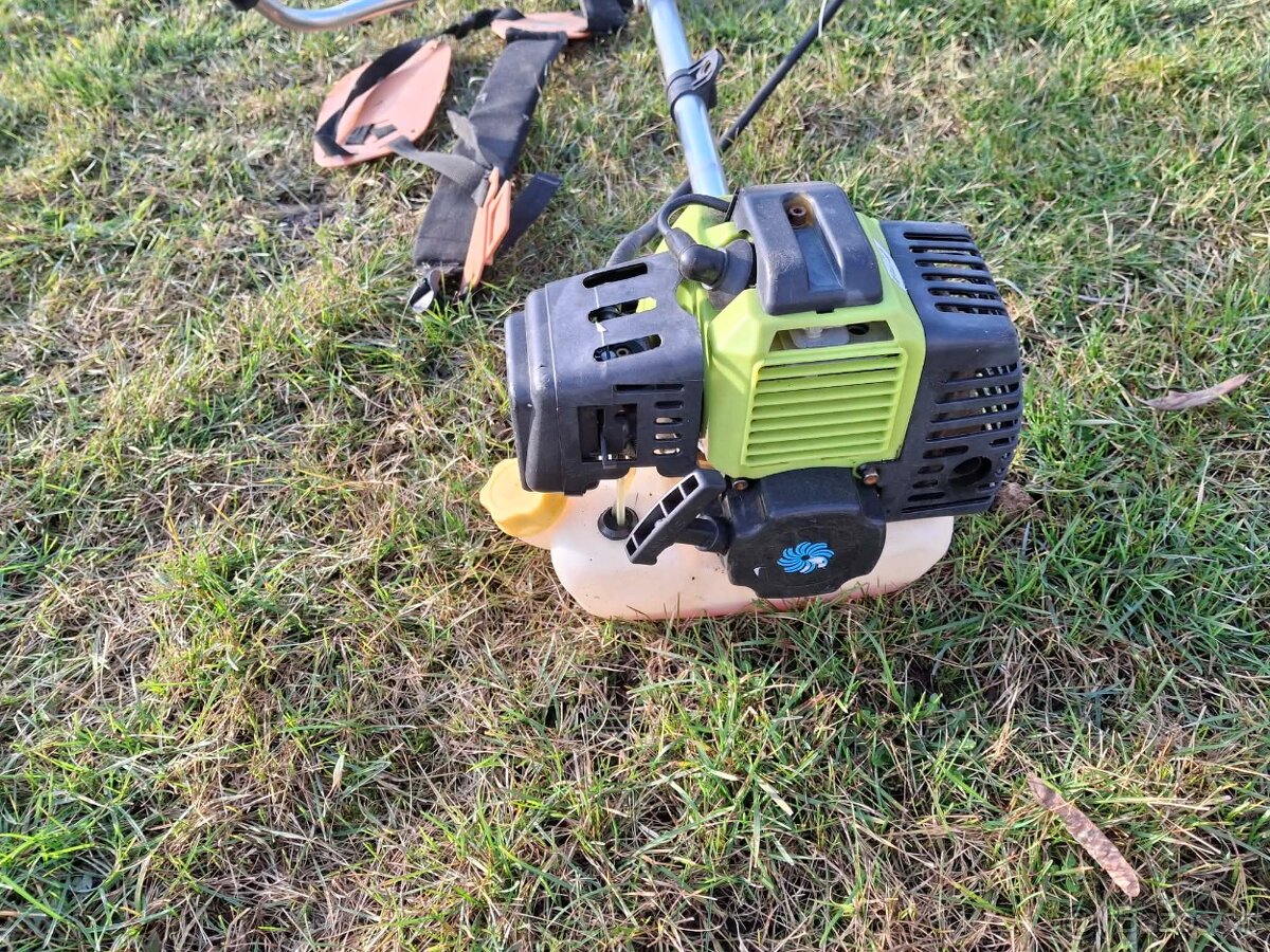 kosačka, vyžínačka - 2