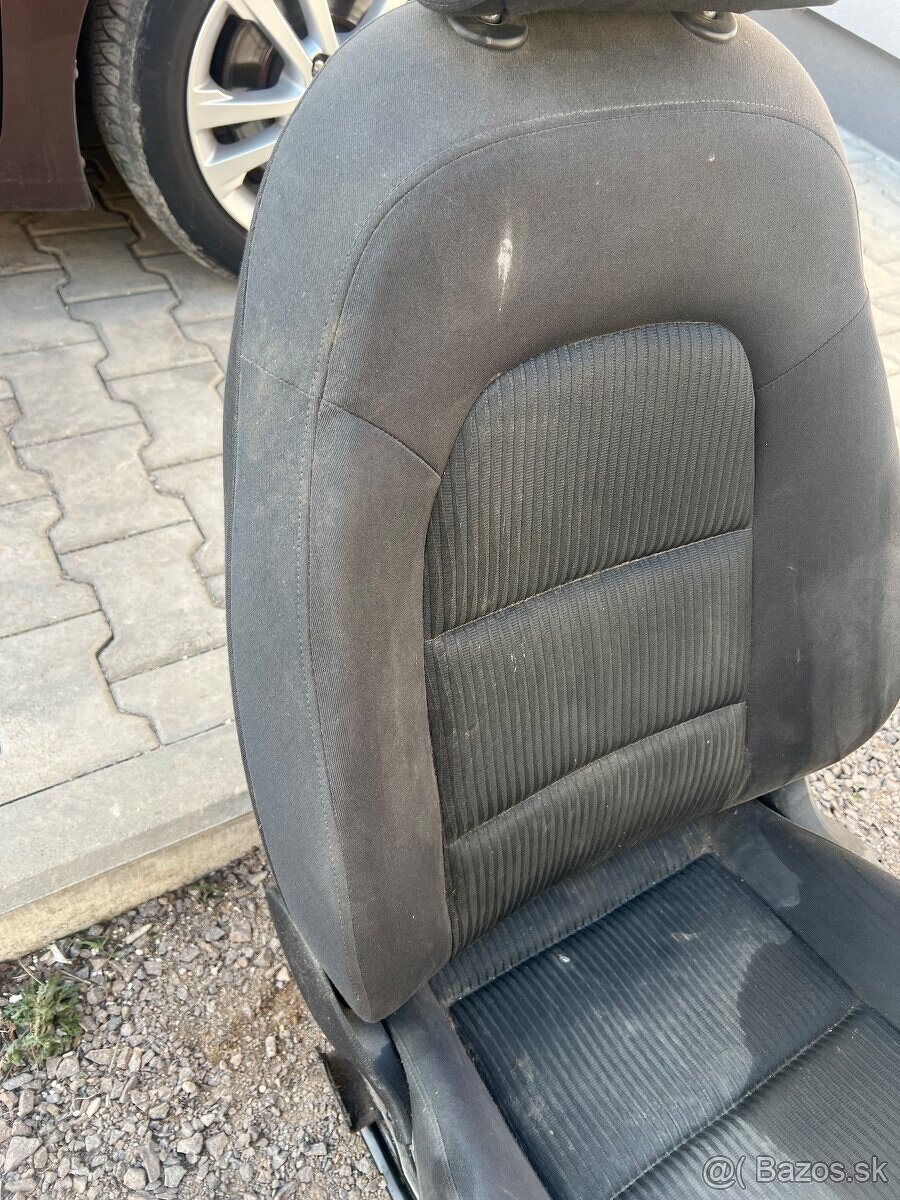 Šoferova sedačka do Audi A4 B8 Vyhrievaná - 2