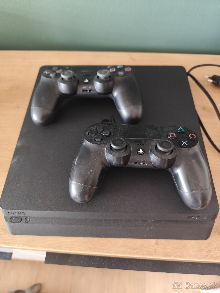 Predám PS 4 - 2