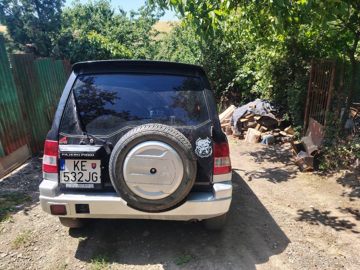 Mitsubishi Pajero V60 - 2