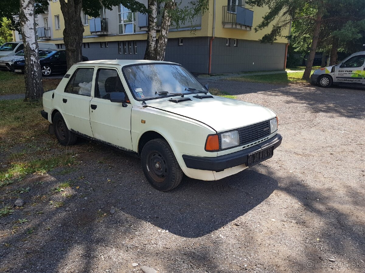 Škoda 120L - 2