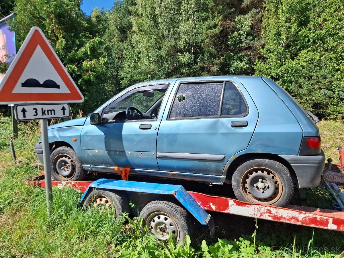 Renault clio 1.2 - 2