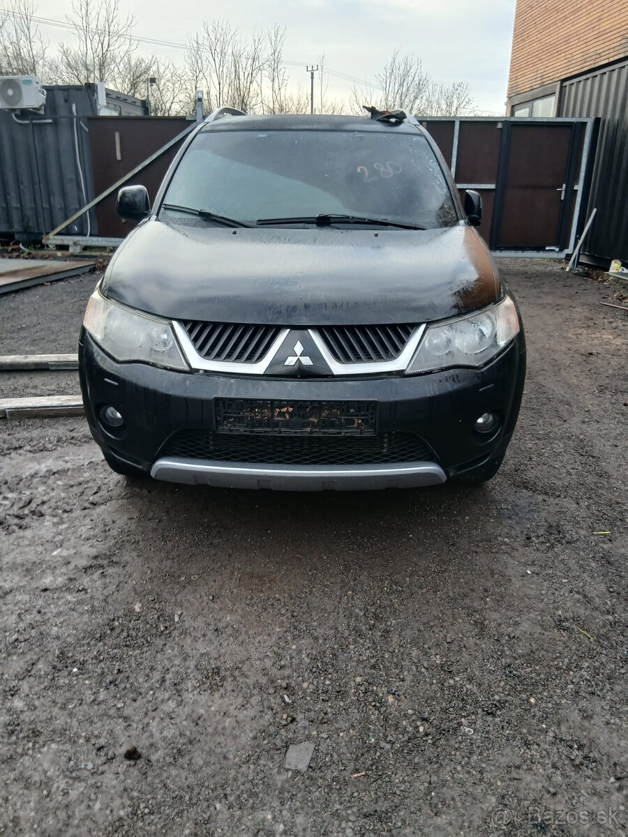 Mitsubishi Outlander II.2,4i 125kW 4B12 Automat ND - 2