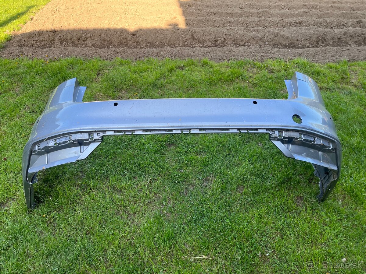 Passat B8 zadný nárazník - 2