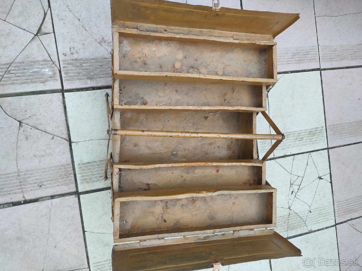 Predám retro kovovú montážnu skrinku. - 2