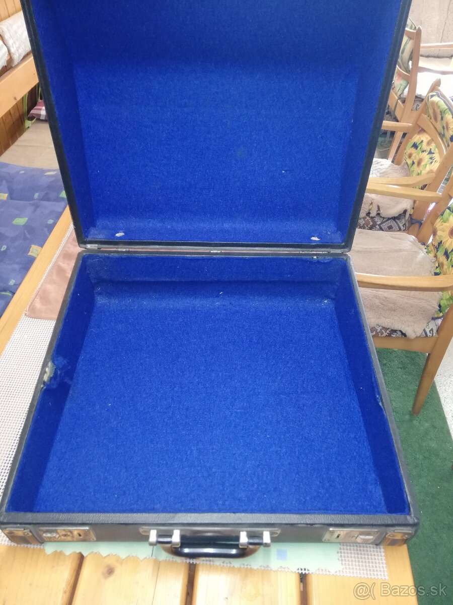 Akordeón Royal Standard Silvana 96 basov - 2