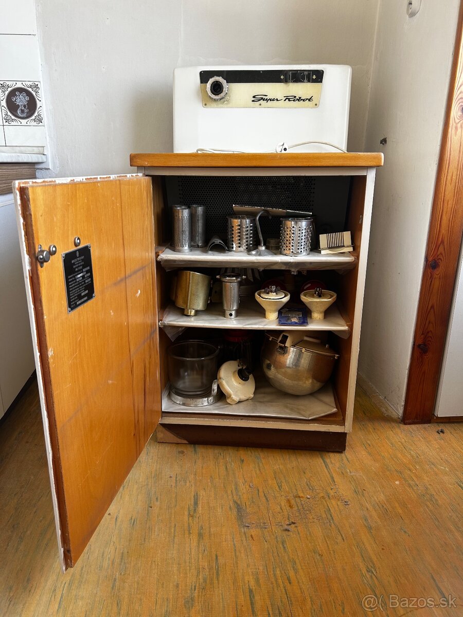 RETRO kuchynský robot SUPER ROBOT E26 + príslušenstvo - 2