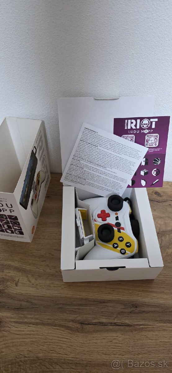 Predam shell hernu konzolu na telefon usb-C - 2