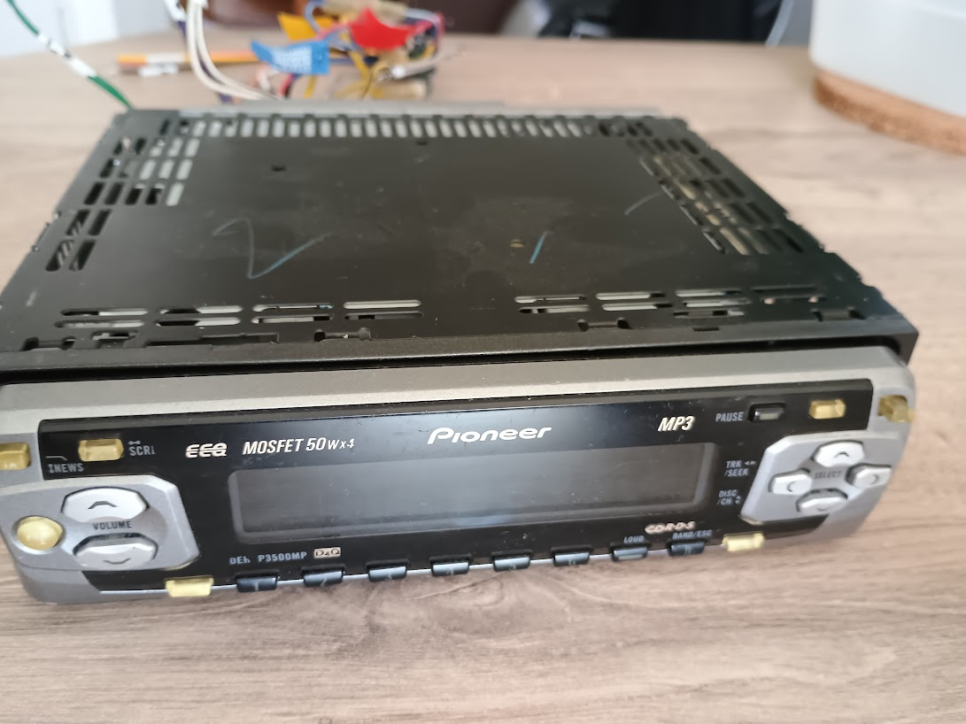 Pioneer DEH-3500MP - 2