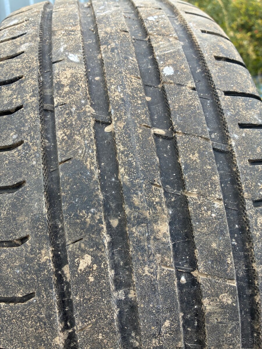 Nokian tyres 225/50 R17 - 2