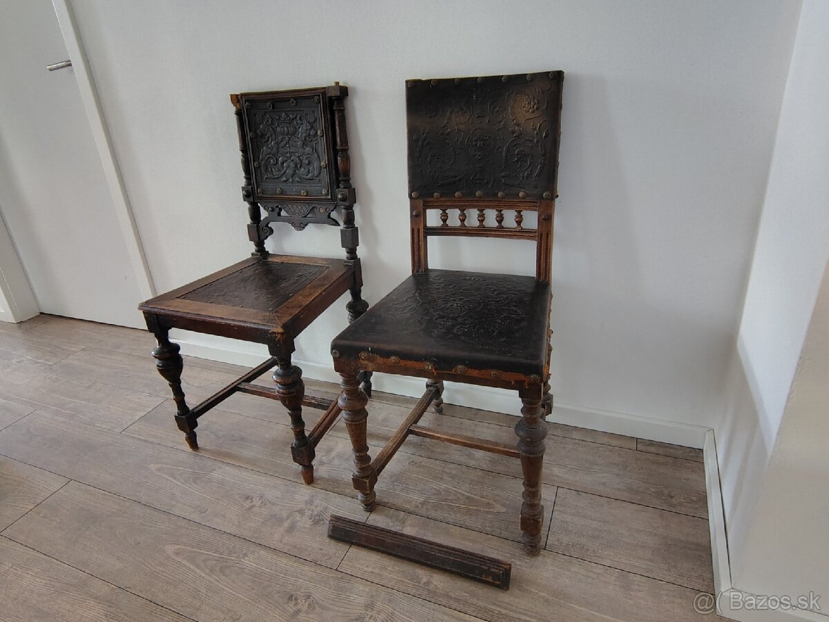Historické drevené stoličky – set 2 ks - 2