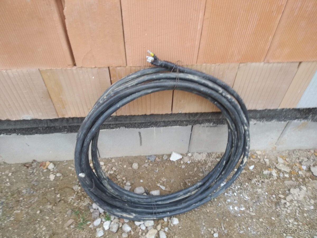 elektrický kábel, kanalizačná rúra, tmel - 2