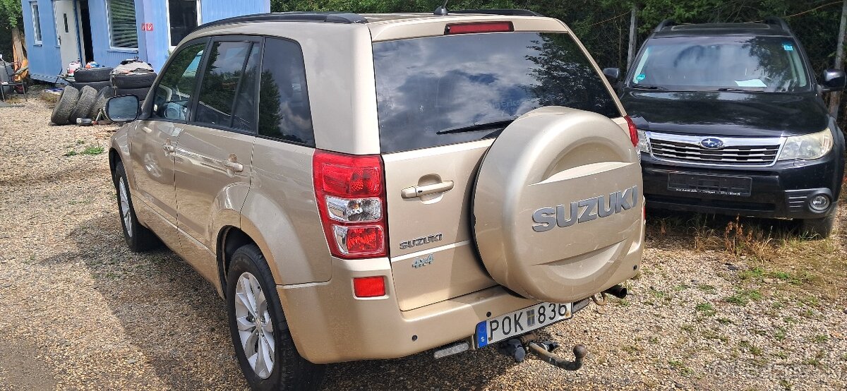 Grand Vitara 2.4 benzin 4x4+redukcia+uzavierka WEBASTO - 2