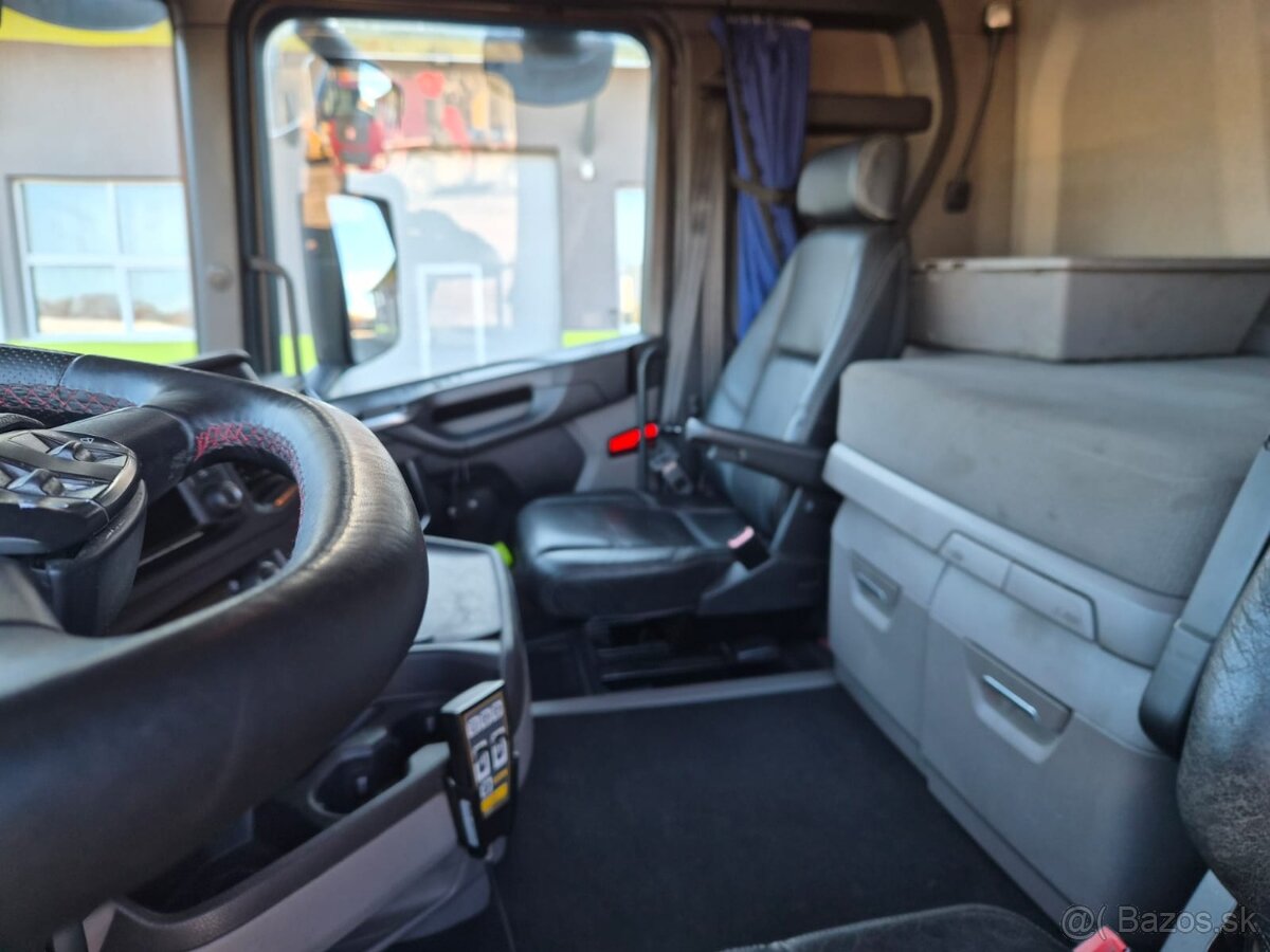 LESOVOZ SCANIA 6x6 + NÁVES DOLL - 2