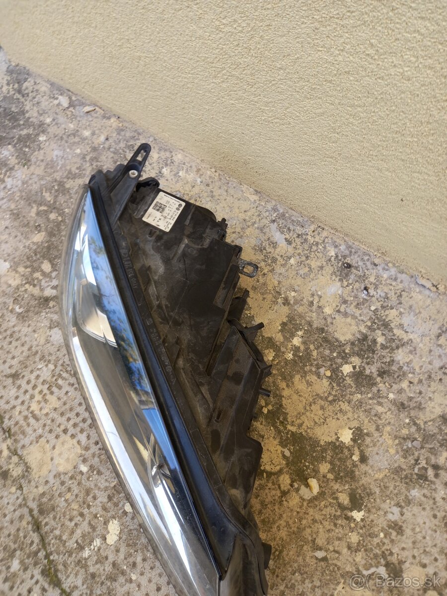 VW TOUAREG PRAVÝ BIXENON 7P1941754B - 2