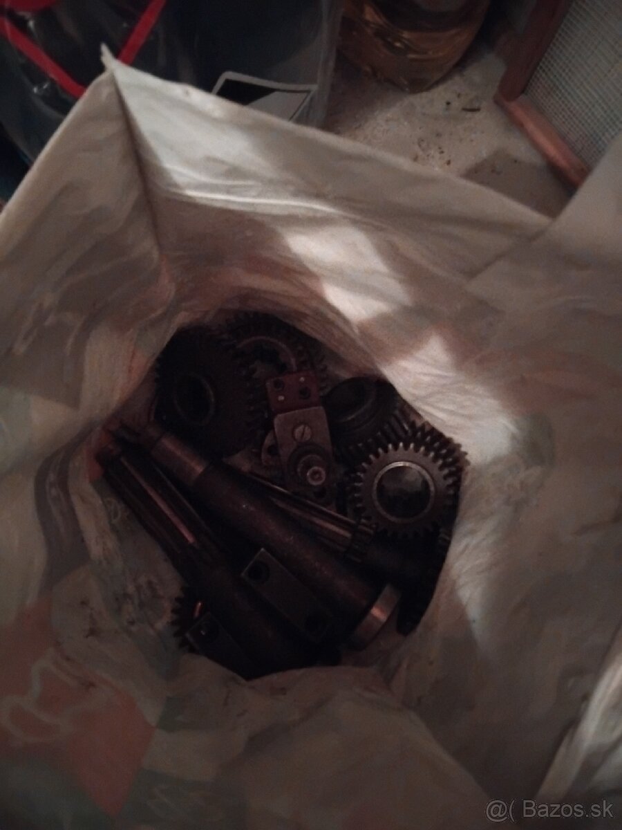 Predam nahradne diely na sustruh SN - 2