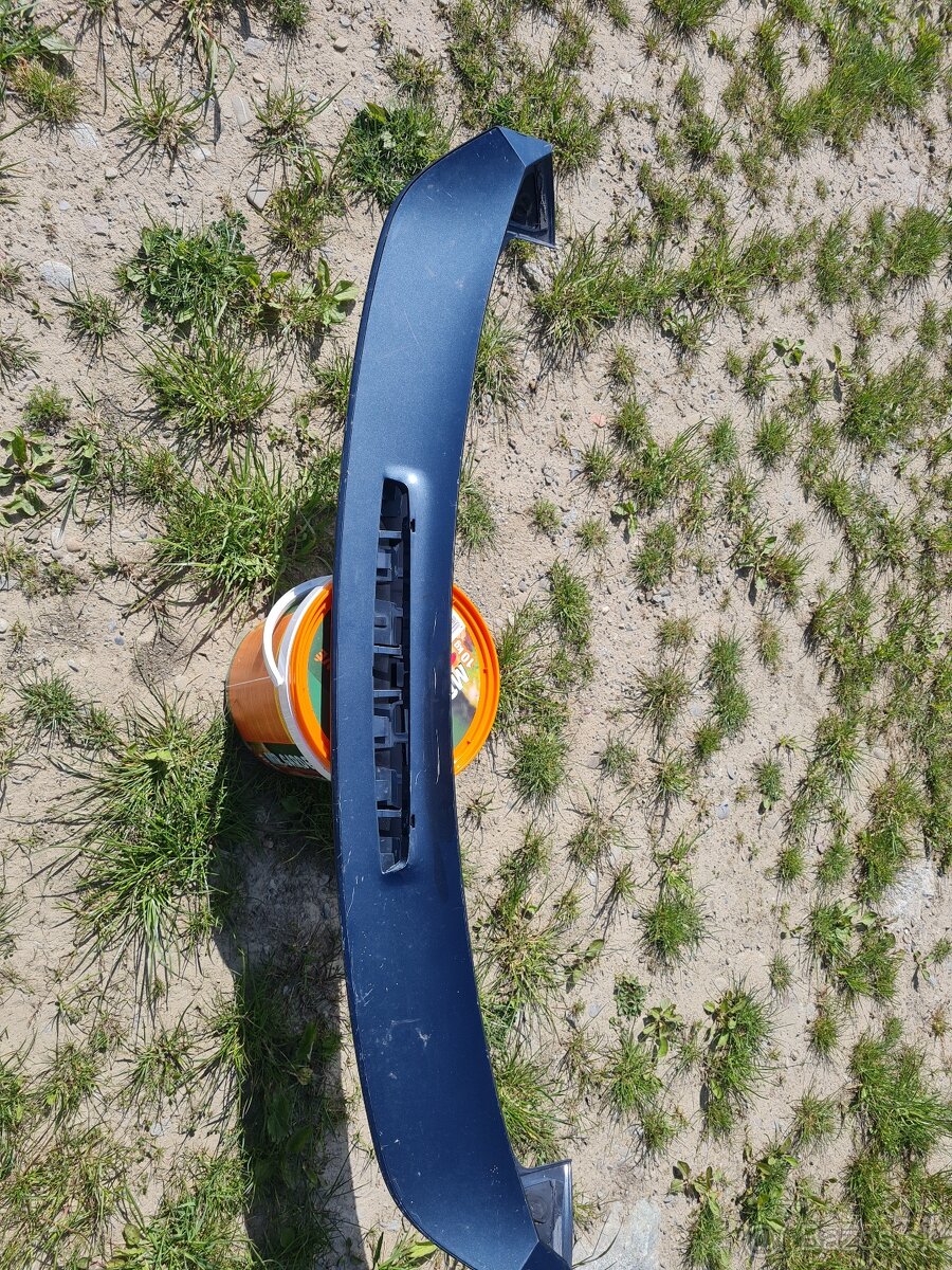 Zadný spoiler seat - 2