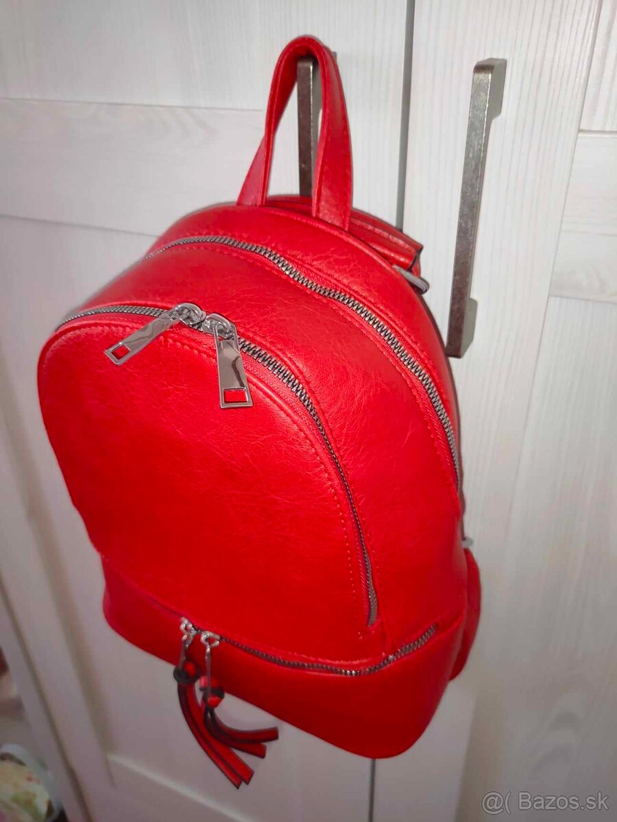 Dámsky červený batoh - 2