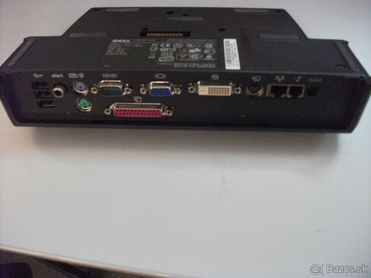 Predám novú dokovaciu stanicu DELL s adaptérom. - 2