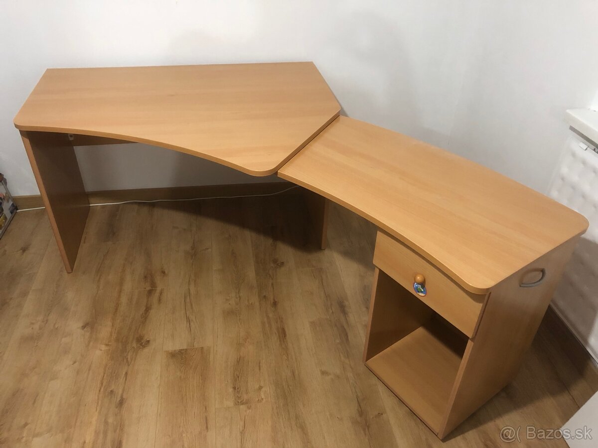 Pisaci stôl - 2
