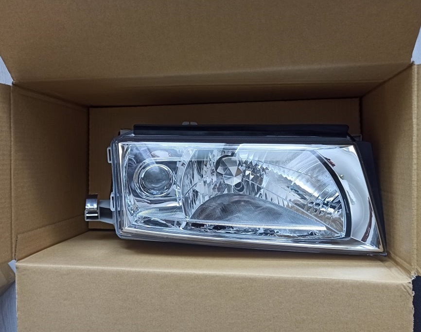 Skoda Octavia I H4/H3 predné svetlá - 2