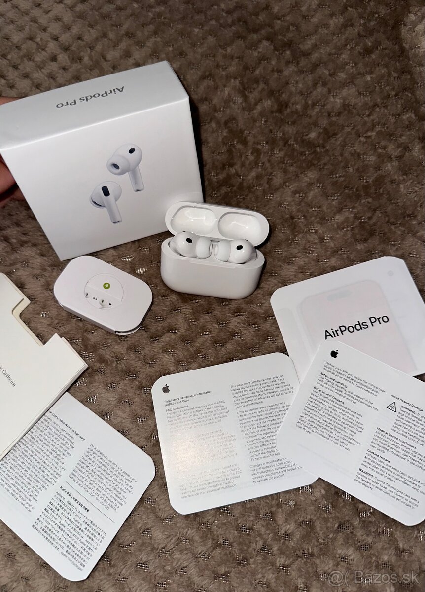 AirPods pro 3 - 2