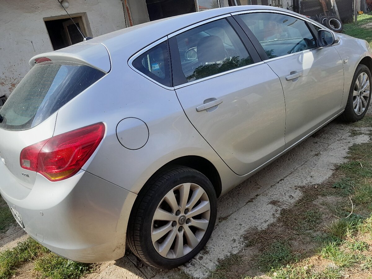 Opel Astra - 2