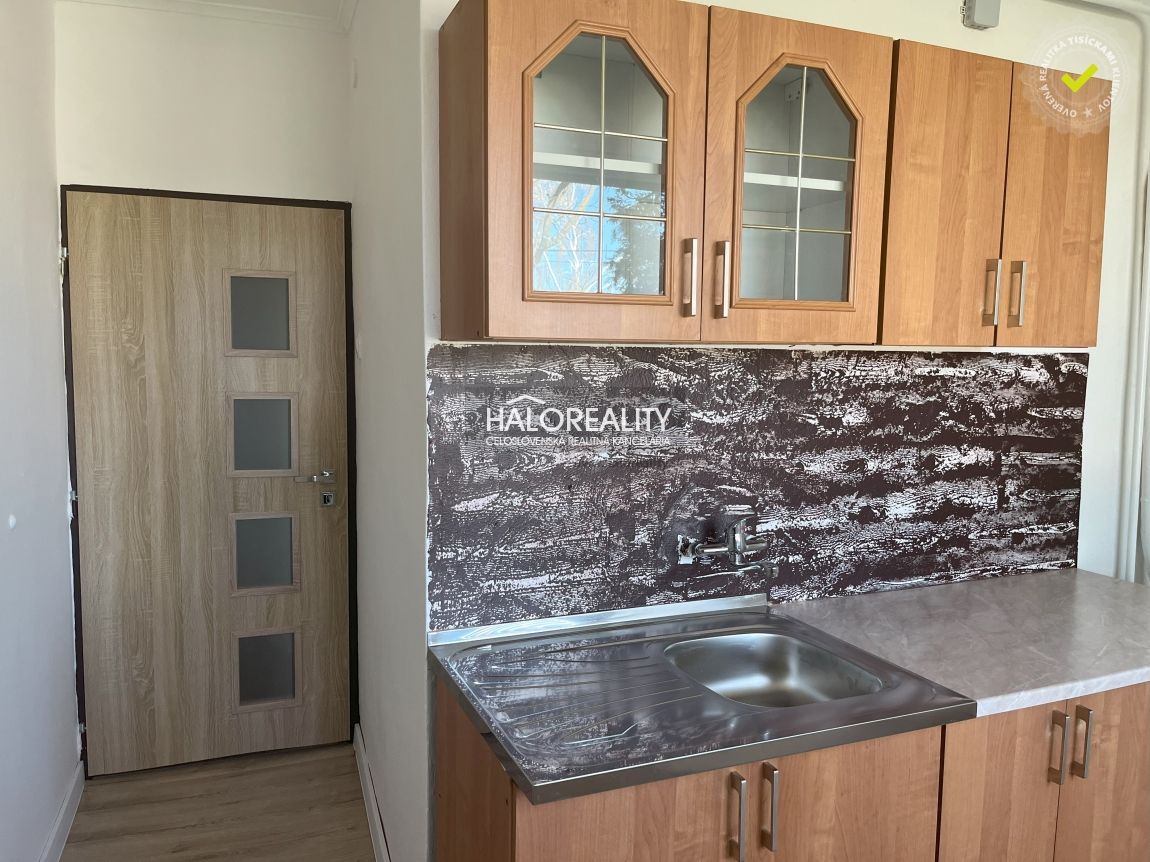 HALO reality - Predaj, trojizbový byt Selice, s garážou - 2
