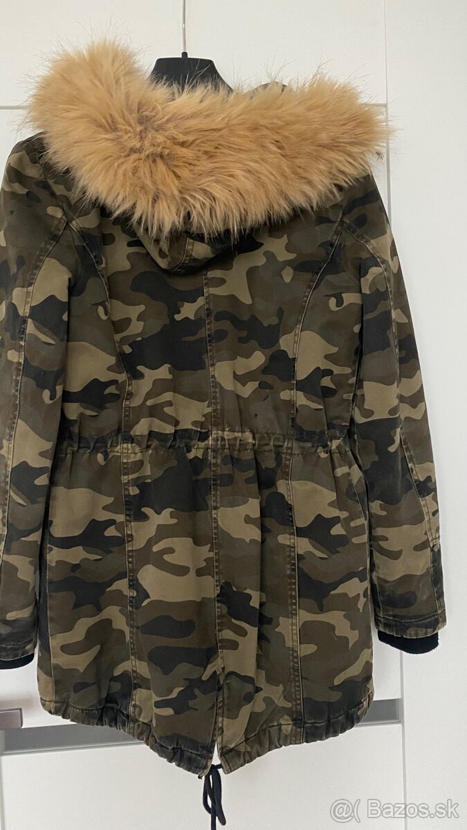 Predam lacno velky balik oblecenia velkost S - 2