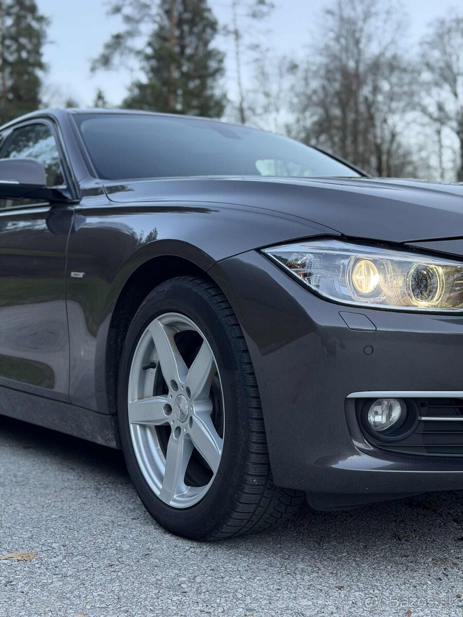 BMW 328i xDrive - 2