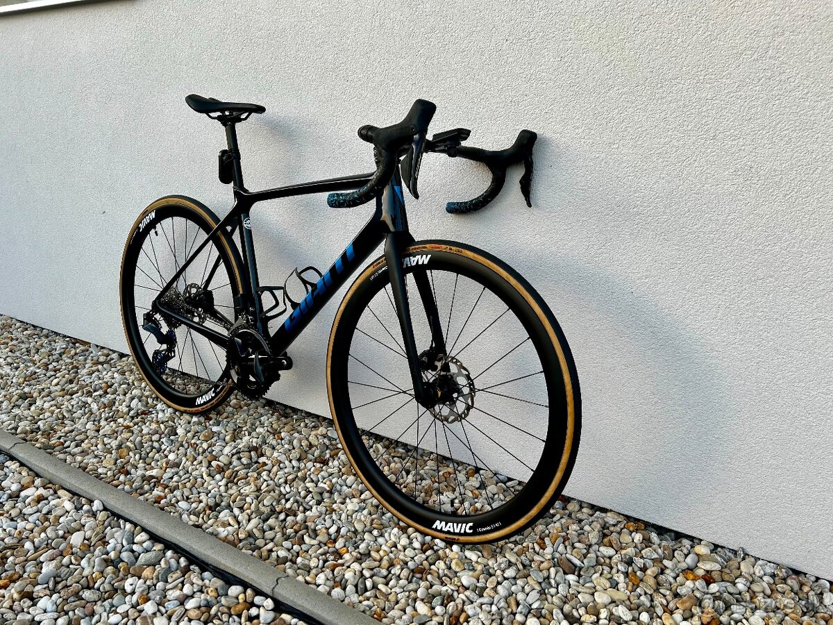 Karbónový cestný bocykel Giant TCR Advanced 1+ - 2
