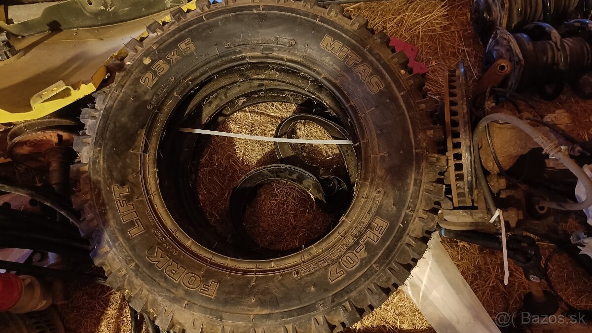 Pneumatiky 23x5 R13 - 2