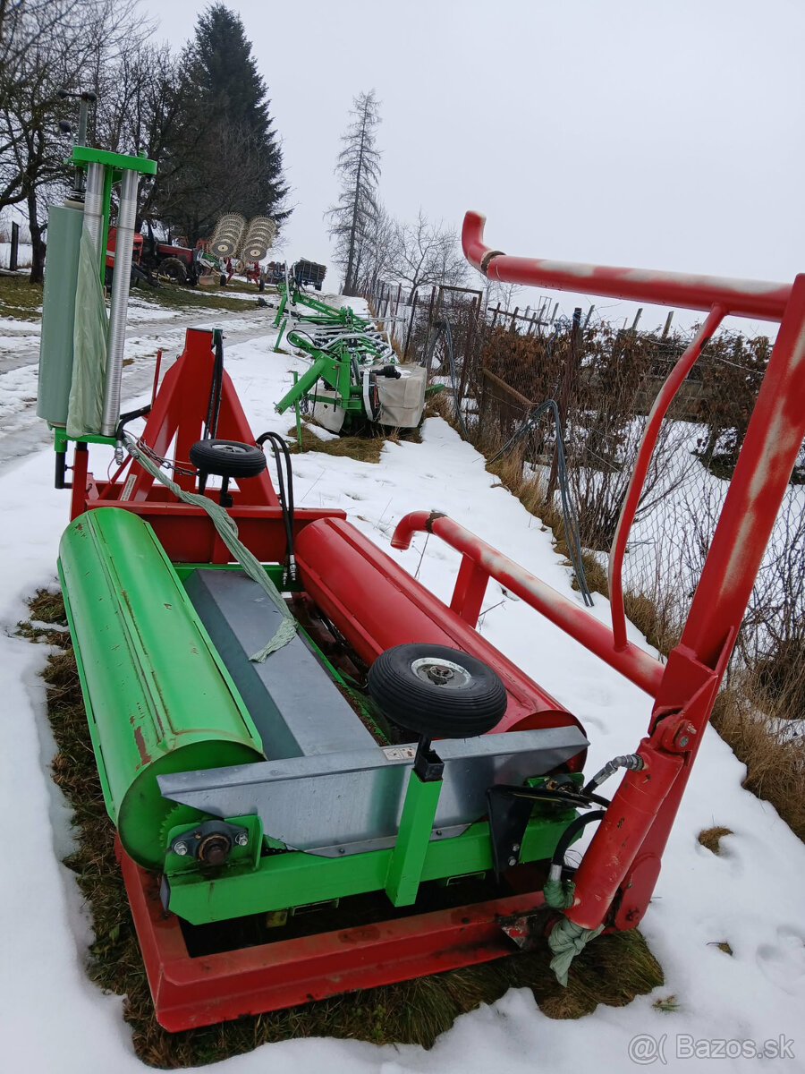 Obaľovačka foliovačka na balíky - 2