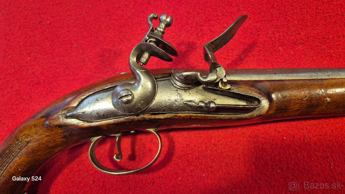 KRESADLOVÁ PIŠTOL - 2